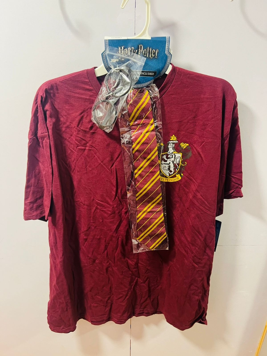 Polera unisex Harry Potter Gryffindor con gafas y corbarta