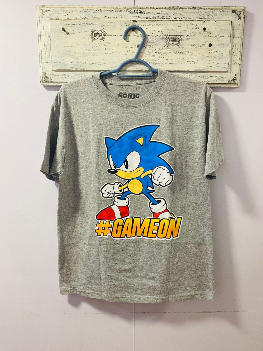 Polera Sonic para niño color gris claro 