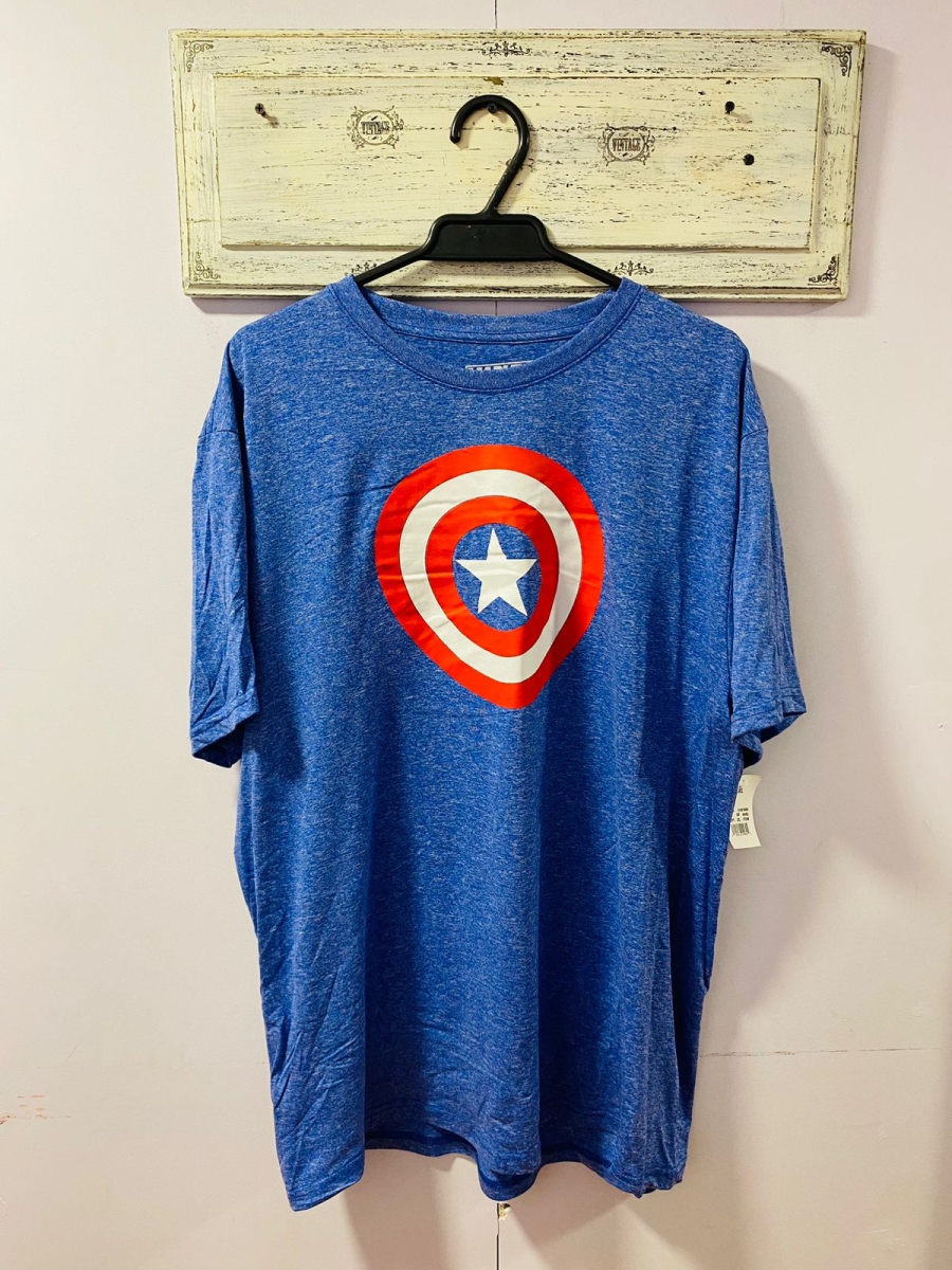 Polera Capitan America para hombre color azul oscuro