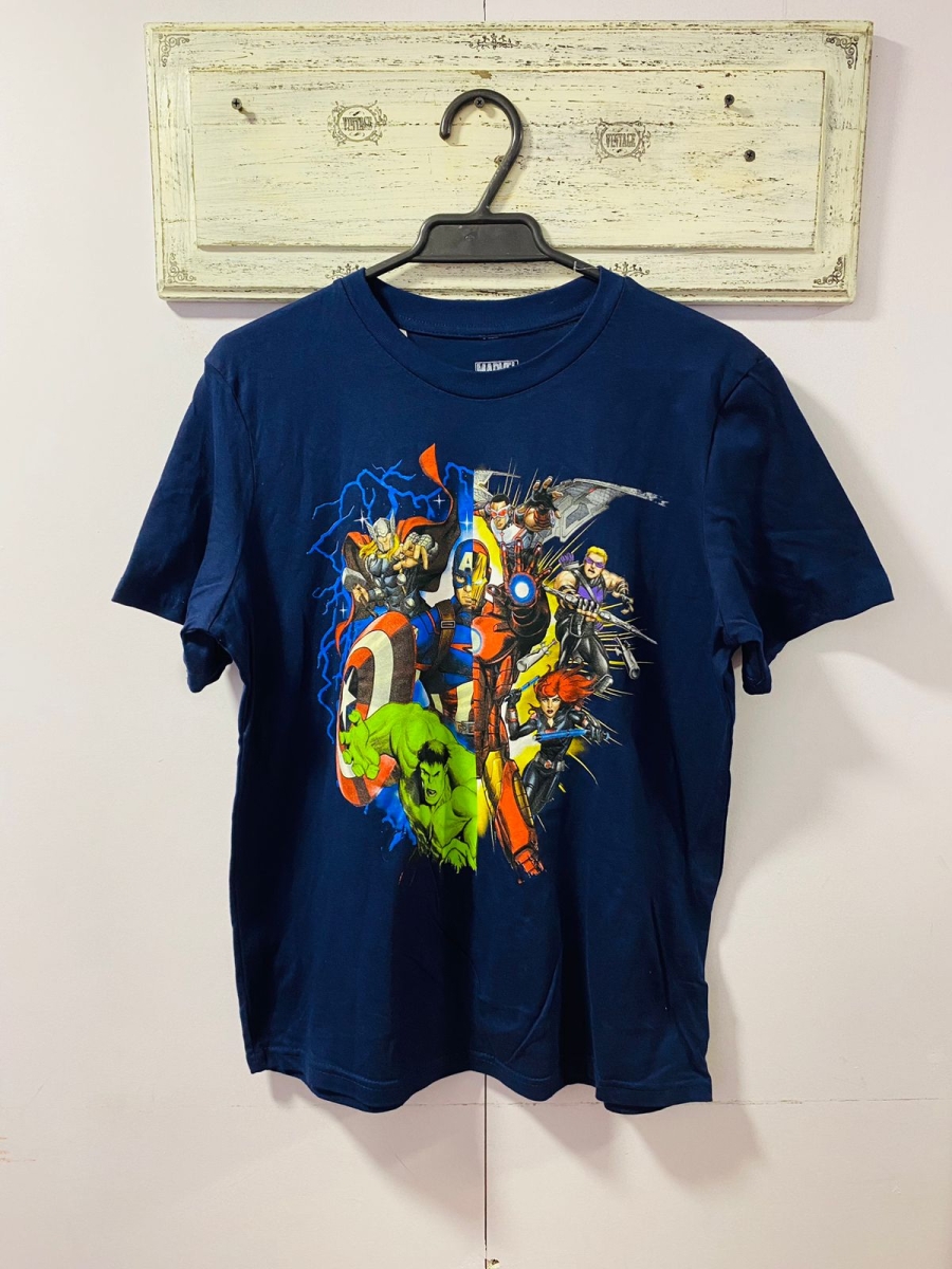 Polera Avengers para niño color azul oscuro