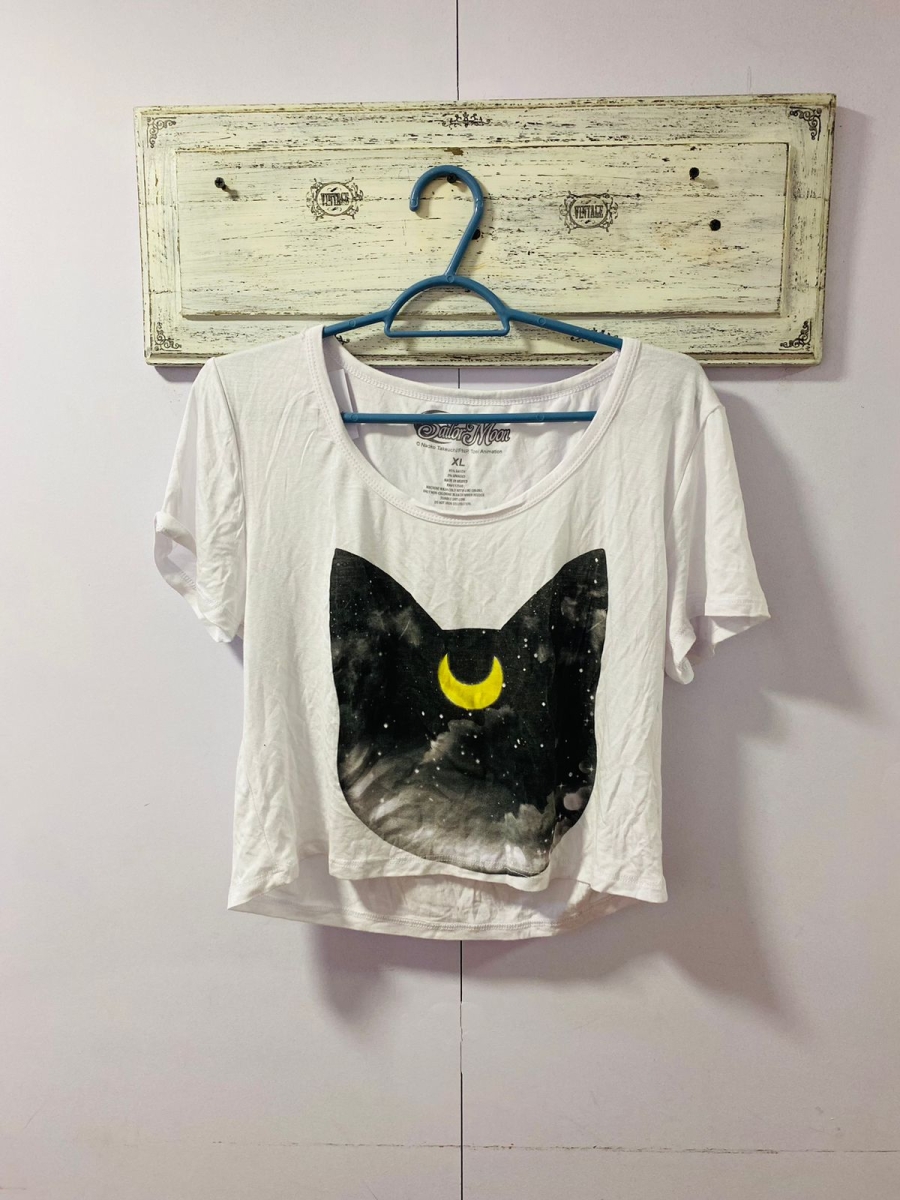 Polera Sailor Moon tipo crop para dama color blanco