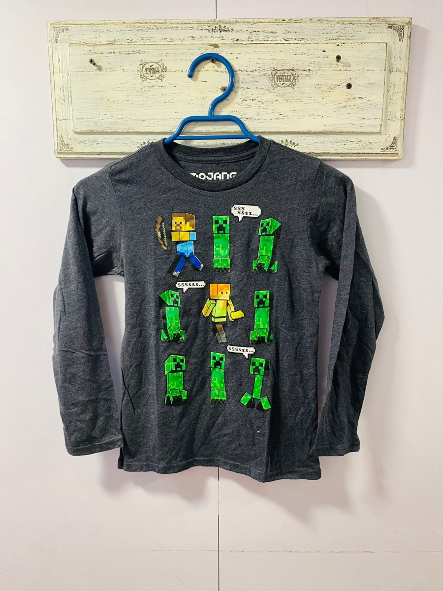 Polera Minecraft con mangas largas para niño color gris 